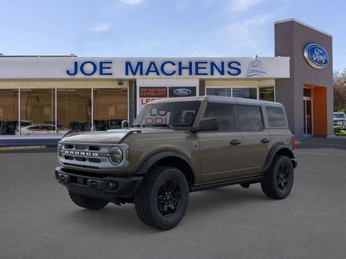 New 2025 Ford Bronco Big Bend w/ Black Diamond Package image 3