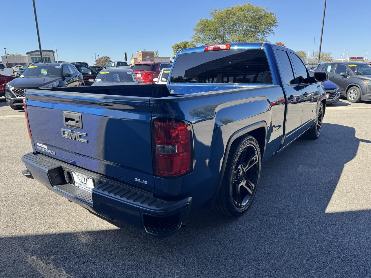Used 2017 GMC Sierra 1500 SLE w/ SLE Value Package AWD/4WD image 9