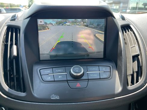 Used 2019 Ford Escape SE AWD/4WD image 16