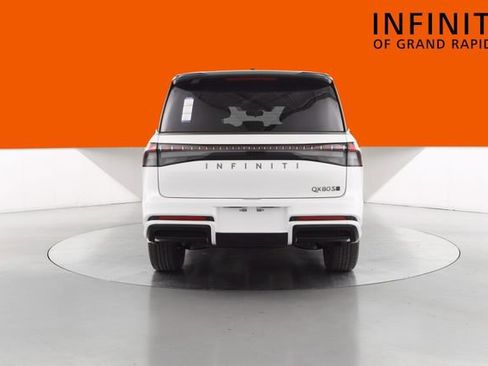 Used 2026 INFINITI QX80 4WD image 4