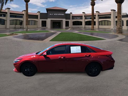 Used 2021 Hyundai Elantra SEL FWD image 5
