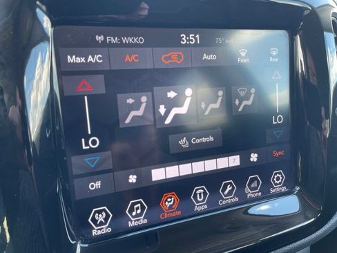 Used 2018 Jeep Compass Limited AWD/4WD image 19