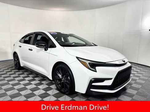 Certified 2023 Toyota Corolla SE FWD image 1