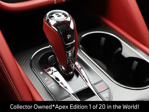 Used 2025 Bentley Bentayga AWD/4WD image 49
