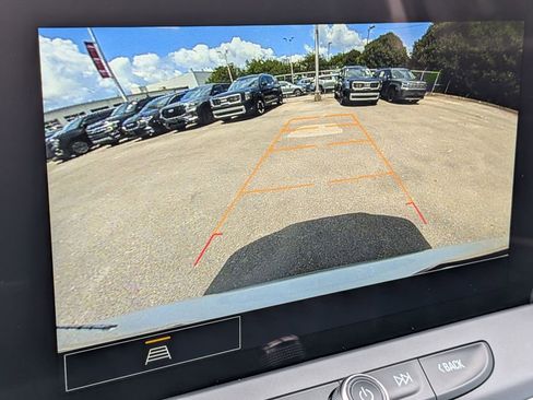 Used 2025 Chevrolet Blazer LT FWD image 19