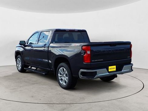 Used 2024 Chevrolet Silverado 1500 LTZ AWD/4WD image 3