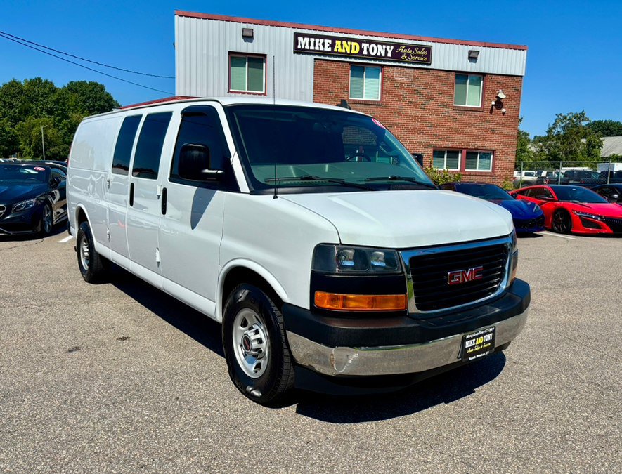 Used 2017 GMC Savana 2500 Extended RWD image 3