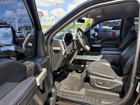 Used 2017 Ford F350 Lariat w/ Lariat Value Package AWD/4WD image 8