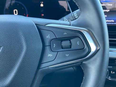 Used 2025 Chevrolet Trax LT w/ LT Convenience Package image 15