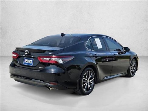 Used 2023 Toyota Camry XLE FWD image 5