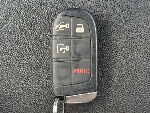Used 2025 RAM ProMaster 2500 w/ Convenience Group FWD image 32