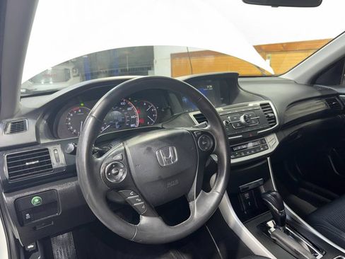Used 2015 Honda Accord Sport image 17