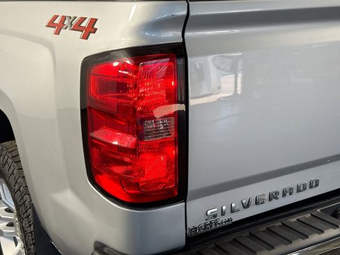 Used 2018 Chevrolet Silverado 1500 LT w/ All Star Edition image 34