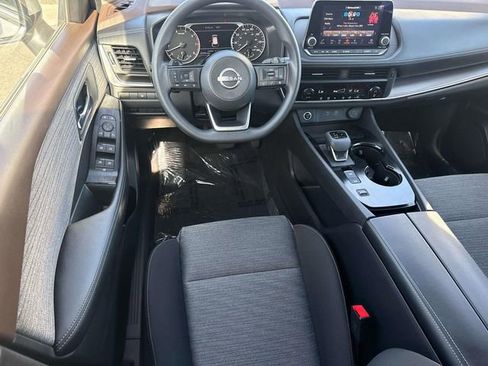 Certified 2023 Nissan Rogue SV image 9