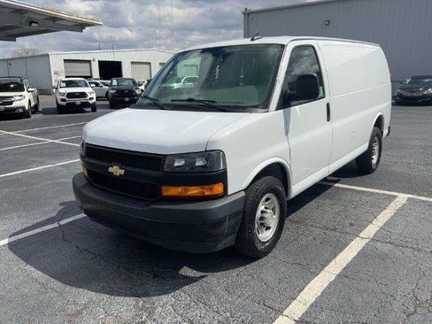 Used 2019 Chevrolet Express 2500 w/ Driver Convenience Package RWD image 2