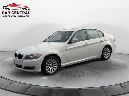 Used 2009 BMW 328i xDrive Sedan image 1