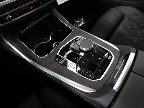 Used 2026 BMW X7 xDrive40i AWD/4WD image 30