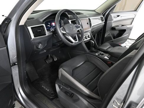 Certified 2022 Volkswagen Atlas SEL Premium image 21