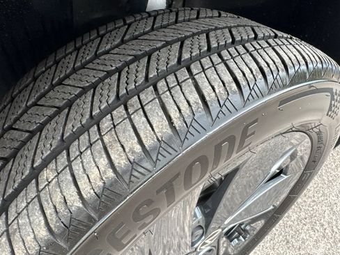 Certified 2025 Volkswagen Taos S FWD image 13
