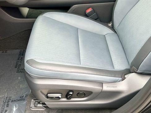Used 2026 Lexus RZ 450e AWD w/ Technology Package image 19