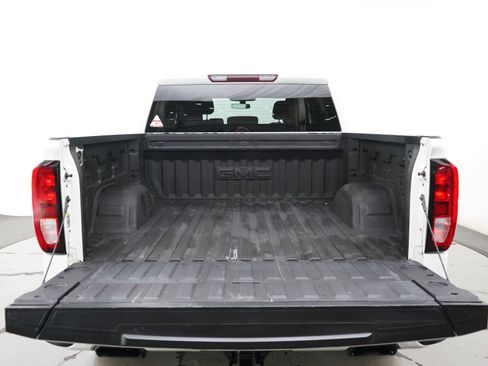 Used 2020 GMC Sierra 1500 Elevation w/ Elevation Value Package AWD/4WD image 16