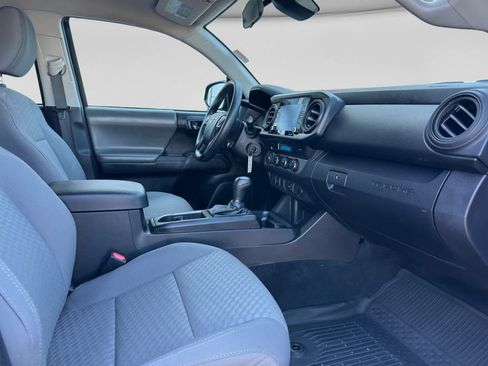 Used 2021 Toyota Tacoma SR AWD/4WD image 16
