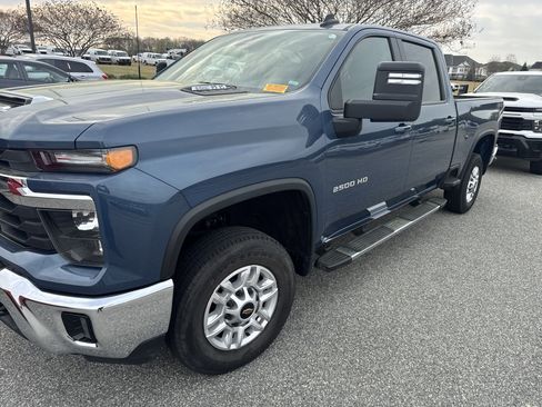 Certified 2025 Chevrolet Silverado 2500 LT w/ Convenience Package image 5