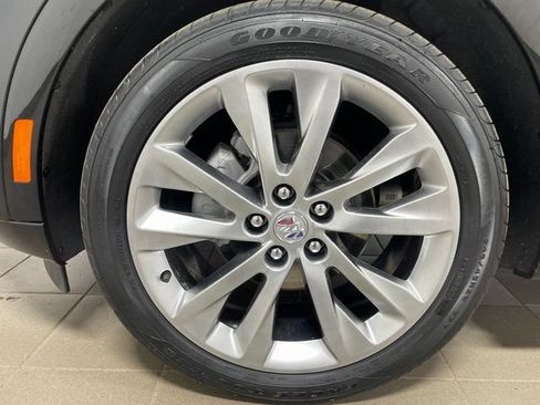 Used 2023 Buick Envision Avenir AWD/4WD image 7