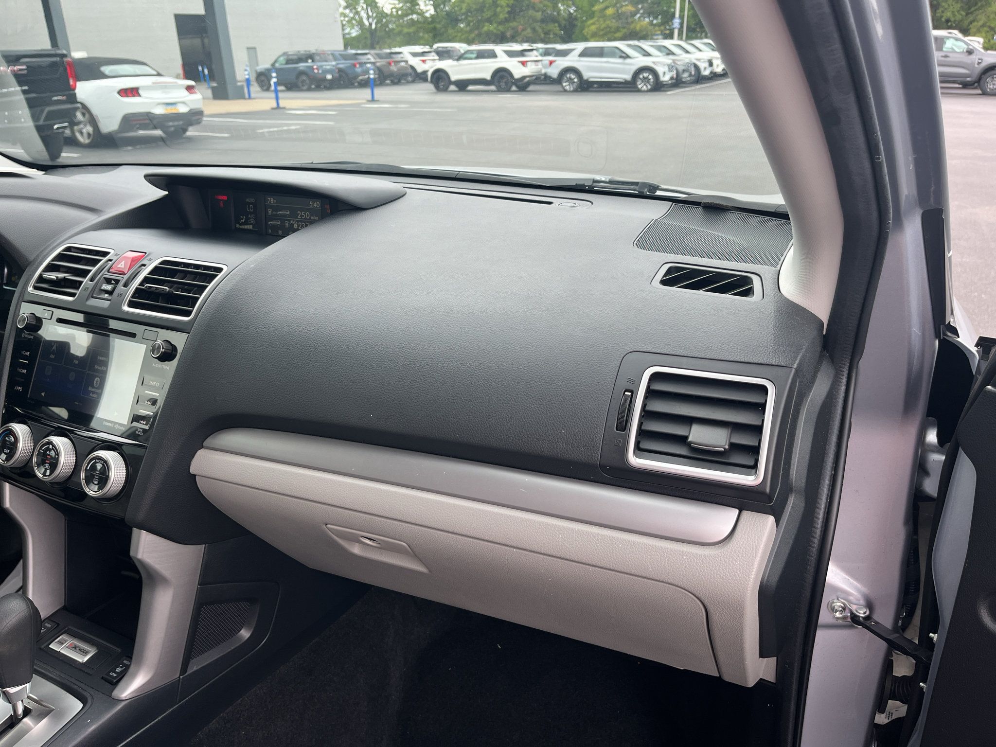 Used 2017 Subaru Forester 2.5i Premium AWD/4WD image 33