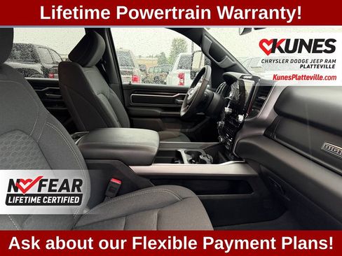 Used 2025 RAM 1500 Big Horn AWD/4WD image 39