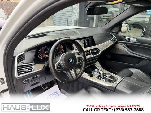 Used 2021 BMW X7 xDrive40i w/ M Sport Package AWD/4WD image 39