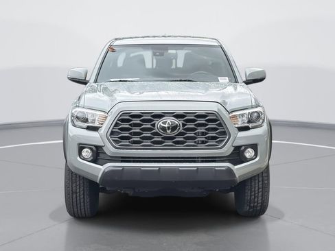 Used 2023 Toyota Tacoma TRD Off-Road image 2