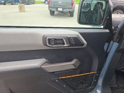 Used 2022 Ford Bronco Badlands AWD/4WD image 12