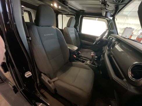 Used 2022 Jeep Wrangler Unlimited Sahara w/ Cold Weather Group image 25