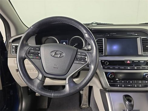 Used 2016 Hyundai Sonata Limited w/ Option Group 04 image 10