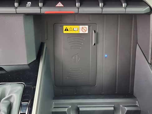 Used 2025 Toyota Tundra SR5 w/ SR5 Convenience Package AWD/4WD image 36