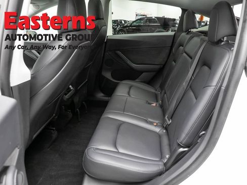 Used 2021 Tesla Model Y Long Range AWD/4WD image 16