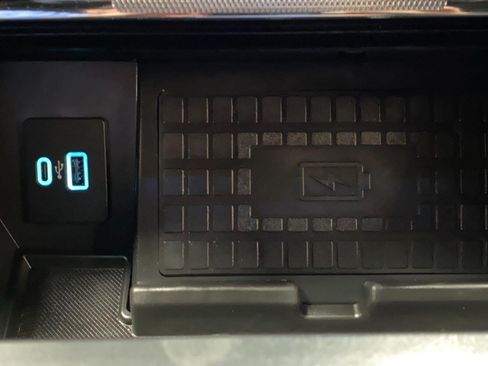 Used 2022 Ford F150 Lariat w/ Equipment Group 502A High AWD/4WD image 30