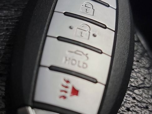 Used 2021 Nissan Rogue SV image 28