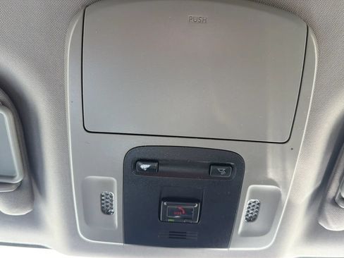 Used 2021 Toyota Camry SE FWD image 21