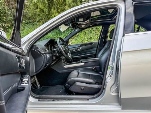 Used 2016 Mercedes-Benz E 350 Sedan image 22