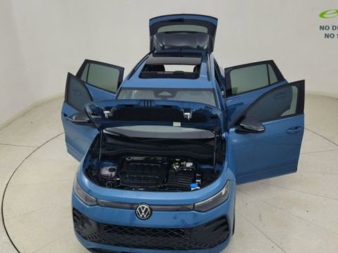Used 2025 Volkswagen Tiguan SE R-Line FWD image 84