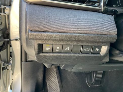 Used 2025 Toyota Camry LE image 8