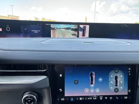 New 2025 Lincoln Navigator Reserve w/ Jet Appearance Package image 17