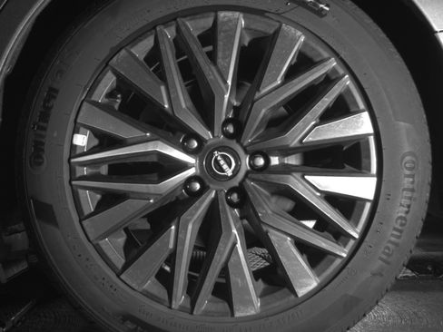 Used 2025 Nissan Altima 2.5 SV image 14