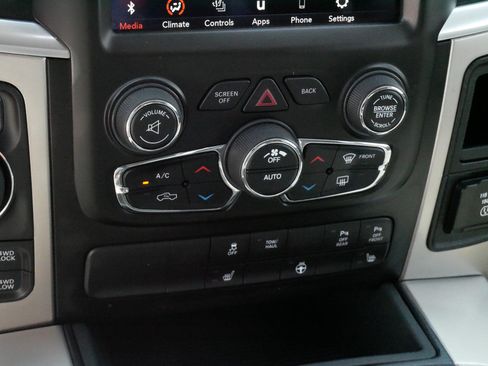 Used 2018 RAM 1500 Big Horn AWD/4WD image 24