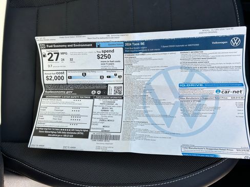 Certified 2024 Volkswagen Taos SE w/ Panoramic Sunroof Package image 21