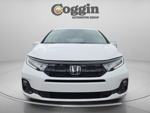 New 2026 Honda Odyssey Touring image 8