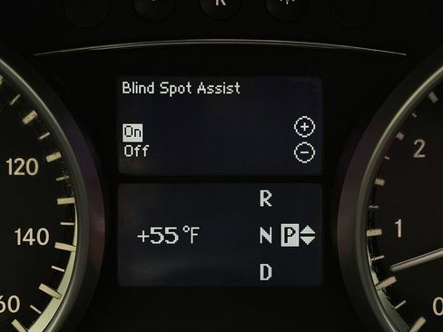 Used 2012 Mercedes-Benz GL 450 4MATIC image 11