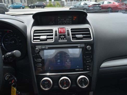 Used 2018 Subaru Forester 2.5i Premium AWD/4WD image 17